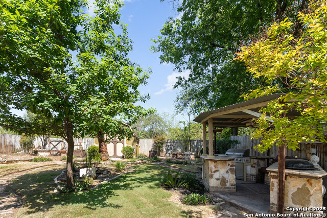 Image 24 of 27 For 9935 Village Briar