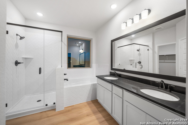 Image 18 of 29 For 21046 Jordans Ranch Way