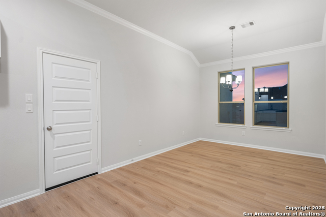 Image 21 of 29 For 21046 Jordans Ranch Way