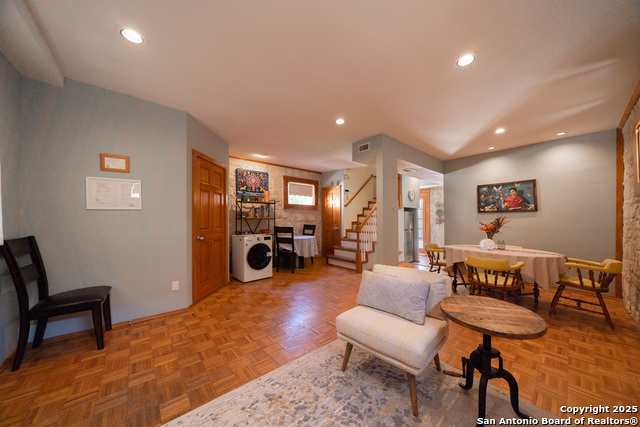 Image 49 of 53 For 228 Mulberry Ave W
