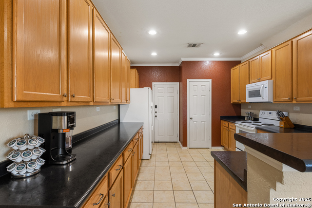 Image 10 of 32 For 6523 San Miguel Way