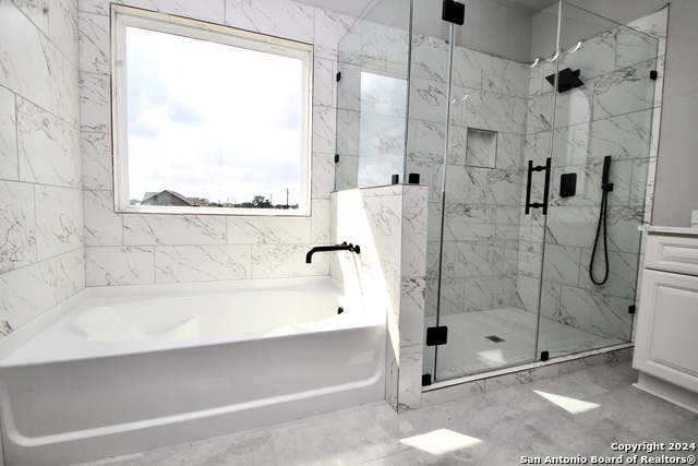 Listing photo id 12 for 176 Hidden Ranch Ct