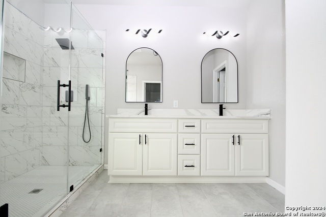 Listing photo id 13 for 176 Hidden Ranch Ct