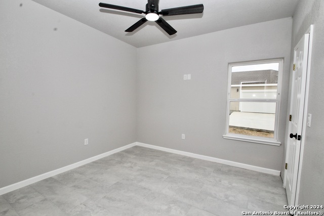 Listing photo id 17 for 176 Hidden Ranch Ct