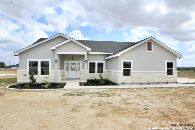 Listing photo id 0 for 176 Hidden Ranch Ct