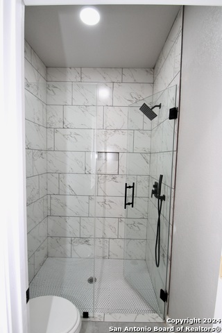 Listing photo id 21 for 176 Hidden Ranch Ct