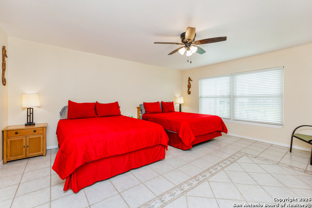 Listing photo id 15 for 71 Nassau W 302