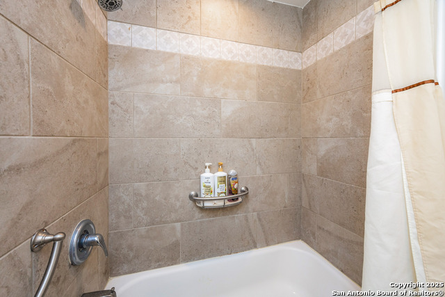 Listing photo id 20 for 71 Nassau W 302