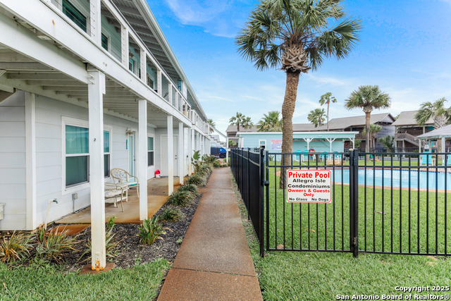 Listing photo id 30 for 71 Nassau W 302