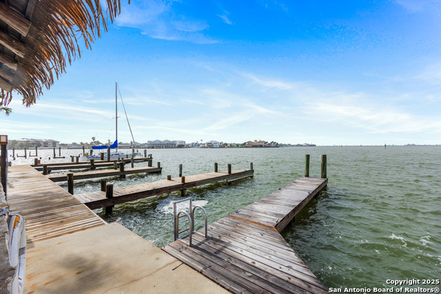 Listing photo id 35 for 71 Nassau W 302