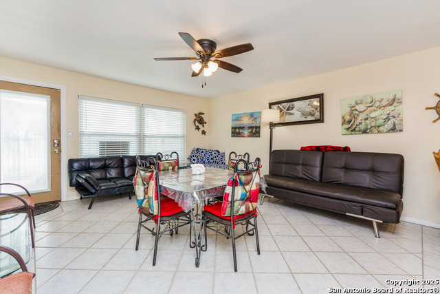 Listing photo id 4 for 71 Nassau W 302