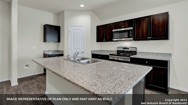 Image 19 of 35 For 813 Wild Olive Way