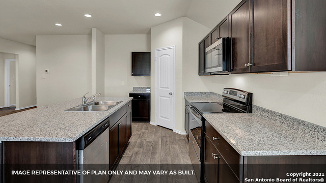 Image 21 of 35 For 813 Wild Olive Way