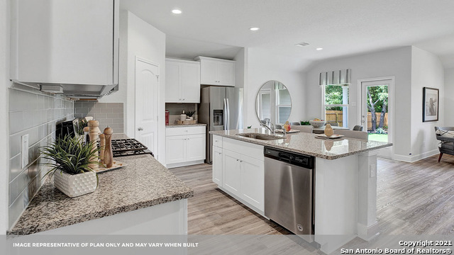 Listing photo id 11 for 903 Prince Albert