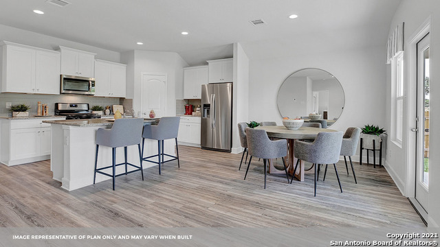 Listing photo id 13 for 903 Prince Albert
