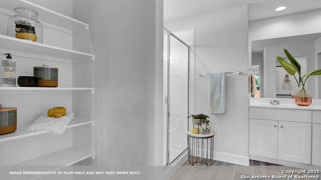 Listing photo id 23 for 903 Prince Albert