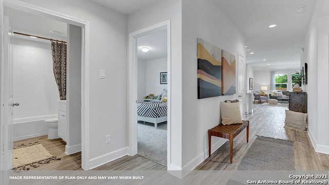 Listing photo id 1 for 903 Prince Albert