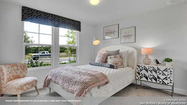 Listing photo id 2 for 903 Prince Albert