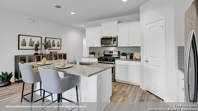 Listing photo id 6 for 903 Prince Albert