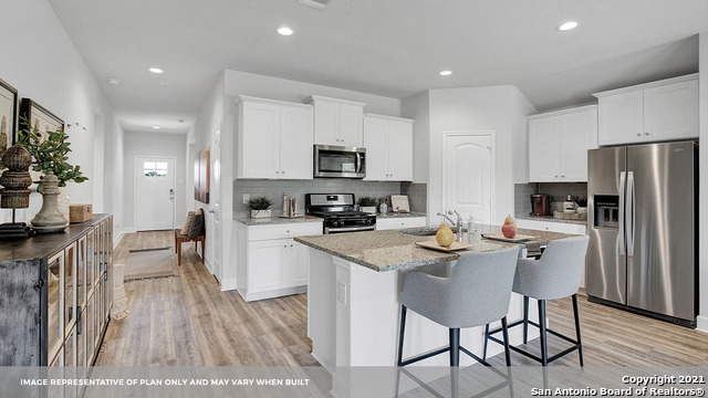 Listing photo id 7 for 903 Prince Albert