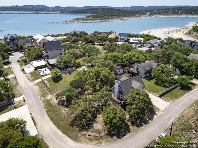 Listing photo id 23 for 471 Edge Hill