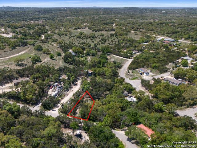 Listing photo id 8 for 1056 Scenic Run