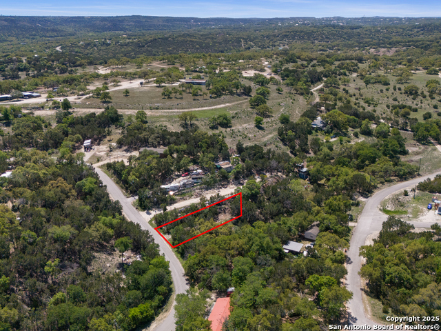 Listing photo id 9 for 1056 Scenic Run