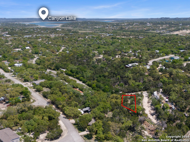 Listing photo id 10 for 1056 Scenic Run