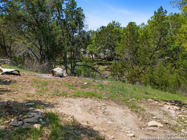 Listing photo id 1 for 1056 Scenic Run