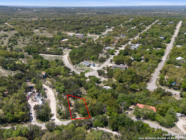 Listing photo id 7 for 1056 Scenic Run