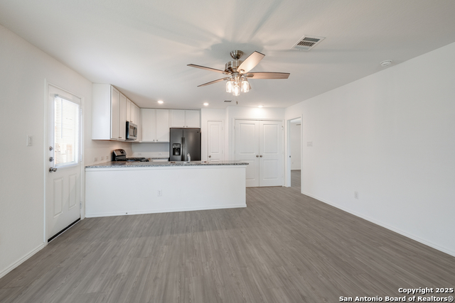 Image 7 of 25 For 10531 Mcclintock