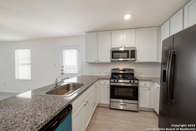 Image 9 of 25 For 10531 Mcclintock