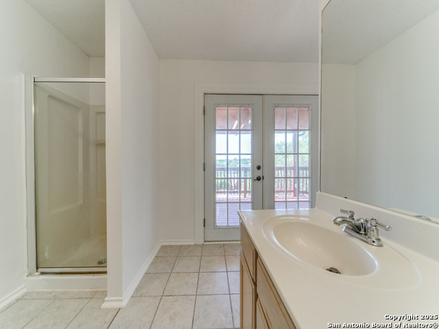 Image 20 of 29 For 18735 Redriver Trl