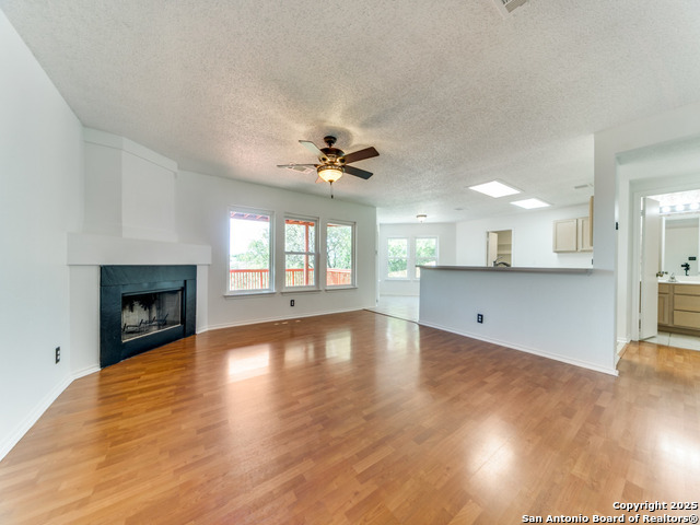 Image 6 of 29 For 18735 Redriver Trl