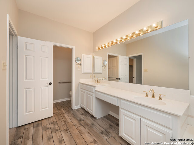Image 22 of 42 For 29602 Terra Vista