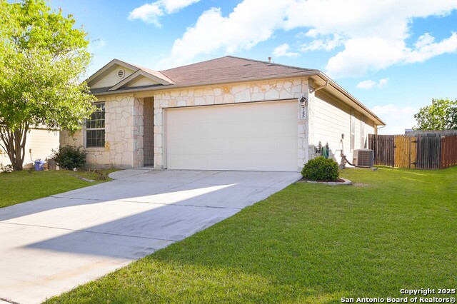 Listing photo id 0 for 745 Hollow Ridge