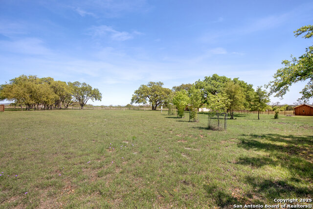 Listing photo id 29 for 876 Horseshoe Falls