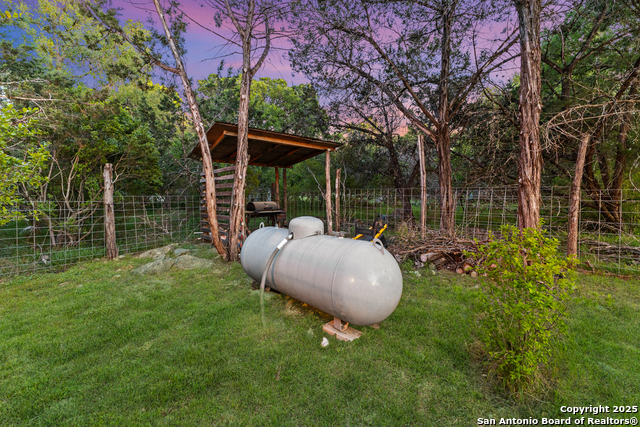 Image 13 of 57 For 191 Shallow Springs Dr