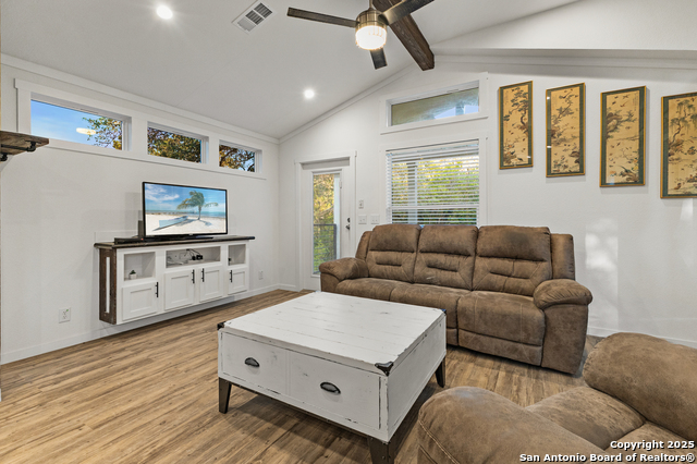 Image 17 of 57 For 191 Shallow Springs Dr