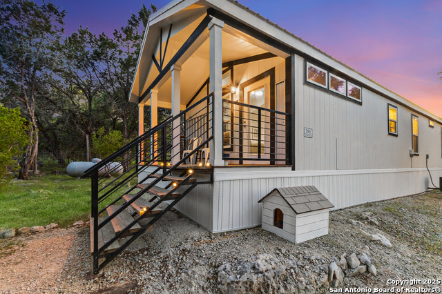 Image 3 of 57 For 191 Shallow Springs Dr
