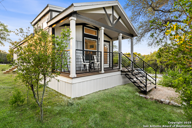 Image 30 of 57 For 191 Shallow Springs Dr