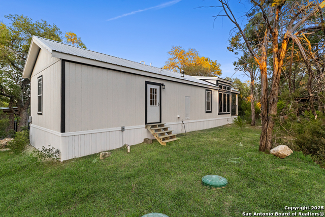 Image 32 of 57 For 191 Shallow Springs Dr