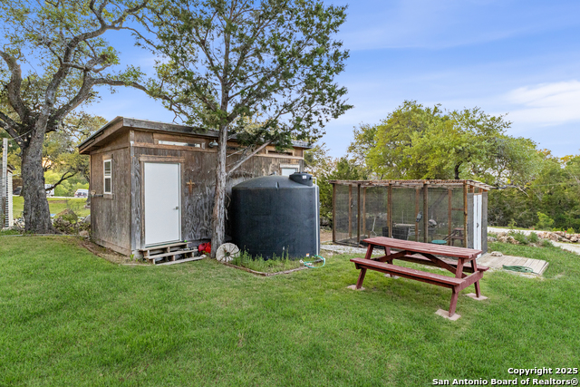 Image 33 of 57 For 191 Shallow Springs Dr