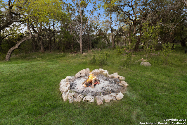 Image 36 of 57 For 191 Shallow Springs Dr