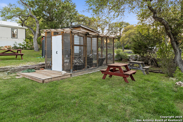 Image 38 of 57 For 191 Shallow Springs Dr