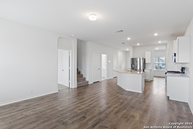 Listing photo id 8 for 13118 Whisper Bend