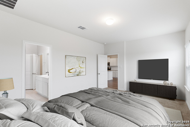 Listing photo id 11 for 13118 Whisper Bend