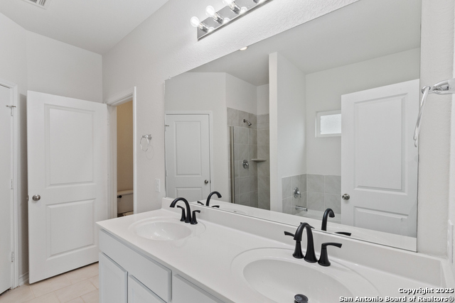 Listing photo id 14 for 13118 Whisper Bend