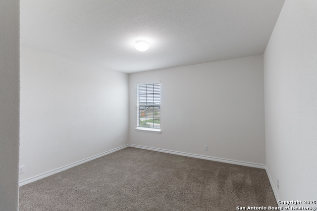 Listing photo id 21 for 13118 Whisper Bend