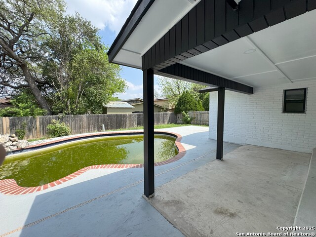 Image 16 of 17 For 2410 Townbreeze